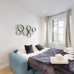 Bluestay 27 - Charmant studio à Paris